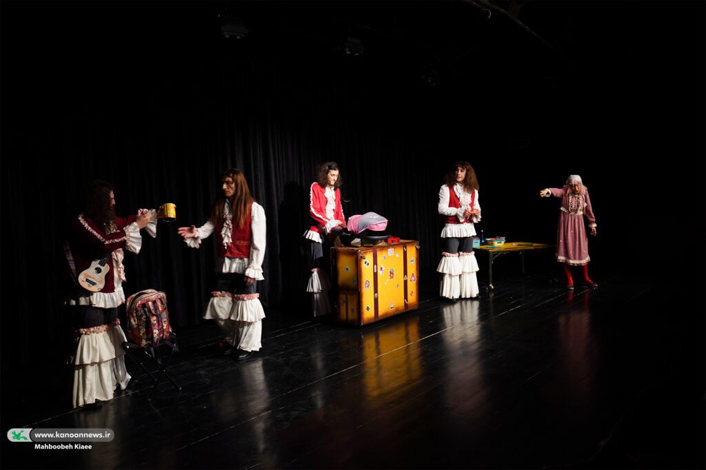 نمایش «دوره‌گردها» در شهر کاشان به روی صحنه می‌رود