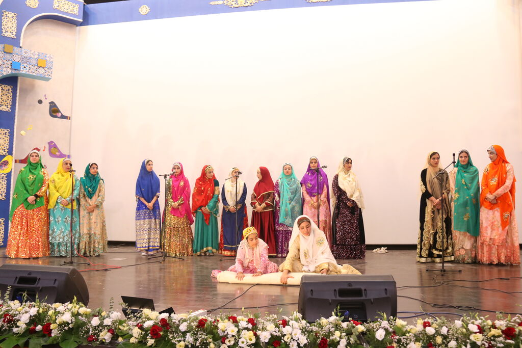 برای جهانی عاری از خشونت می‌خوانیم