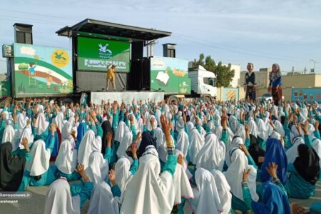 تماشاخانه سیار کانون مهمان کودکان و نوجوانان سیستان و بلوچستانی می‌شود