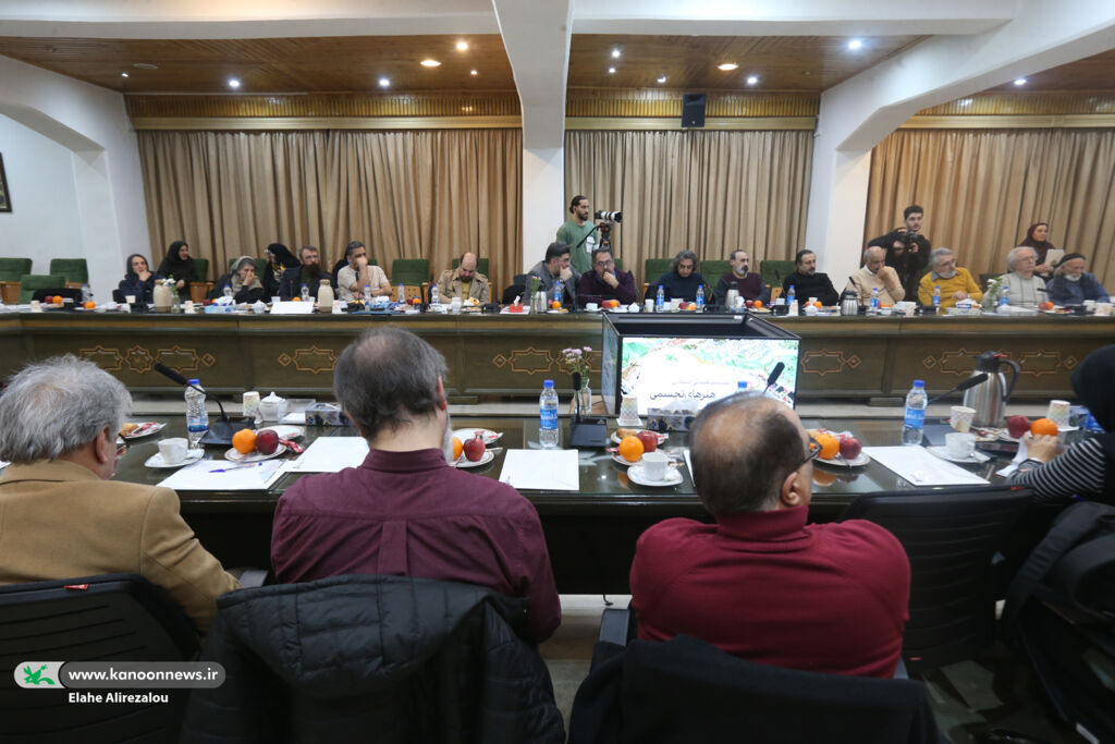 1257318 ظرفیتهای کانون پرورش فکری همچنان مغفول مانده است