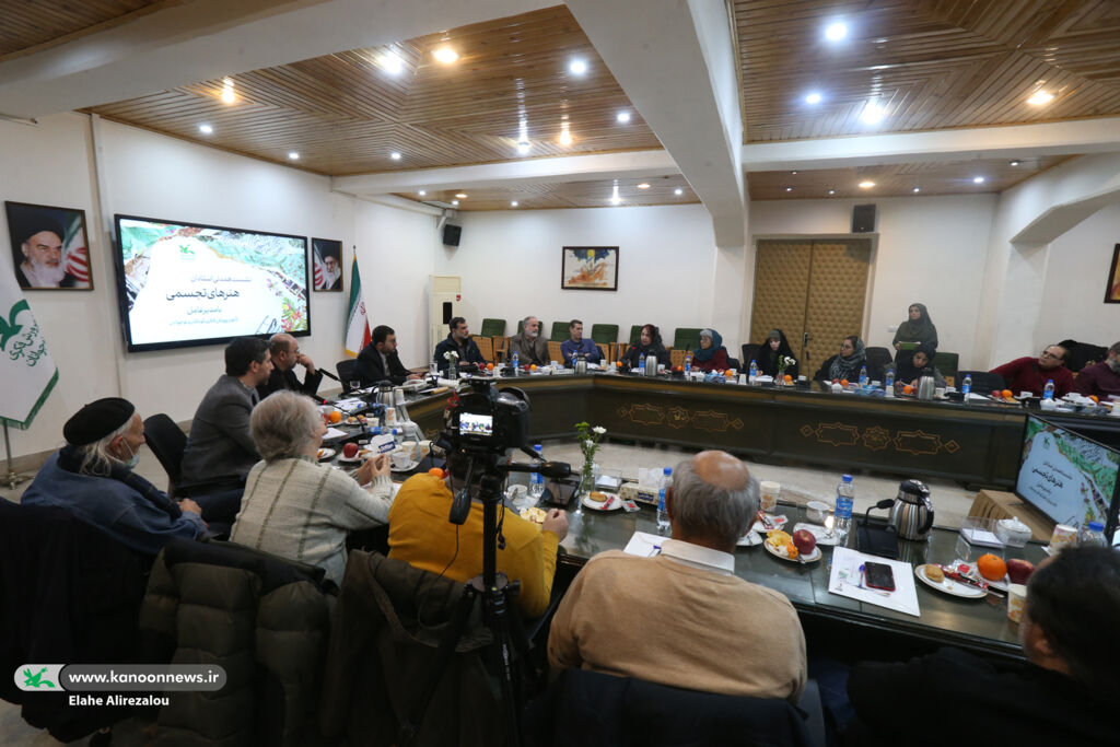 اهمیت ارتقای سطح دانش و مهارت مربیان هنری کانون با برگزاری دوره‌های آموزشی