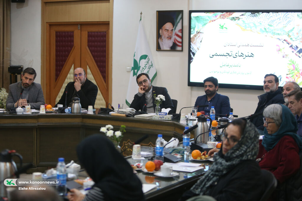 سیاست‌ کانون تقویت جایگاه هنر در بین مخاطبان است
