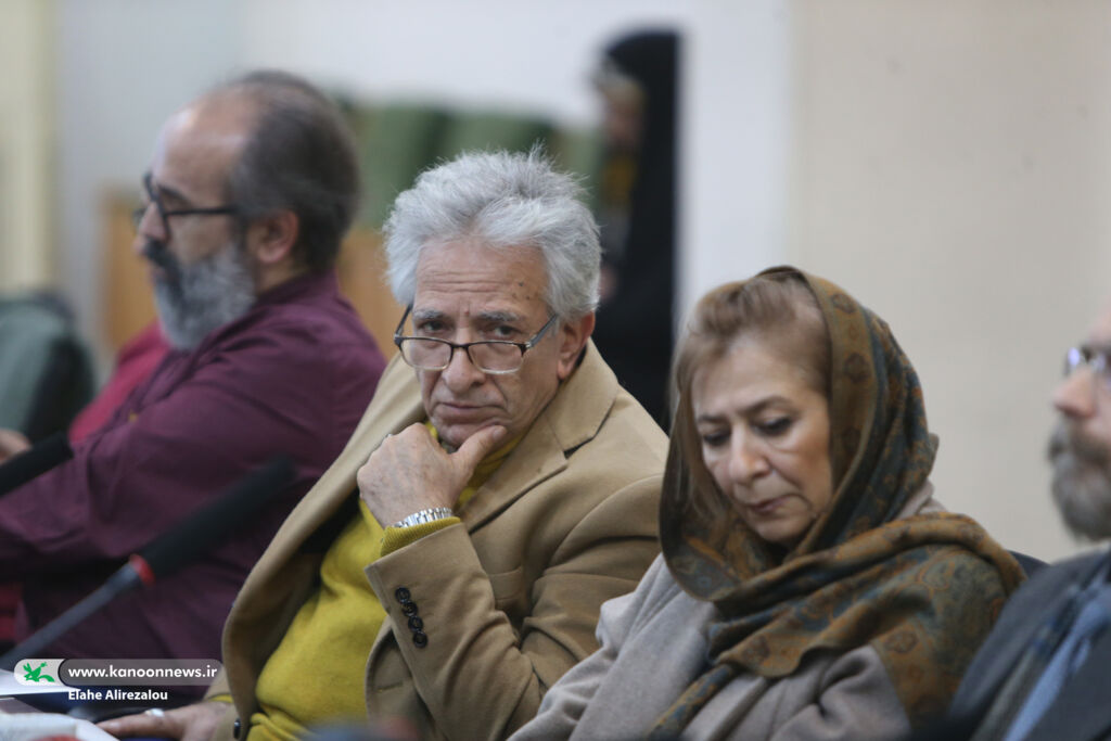 خط نستعلیق به کودکان و نوجوانان آموزش داده شود