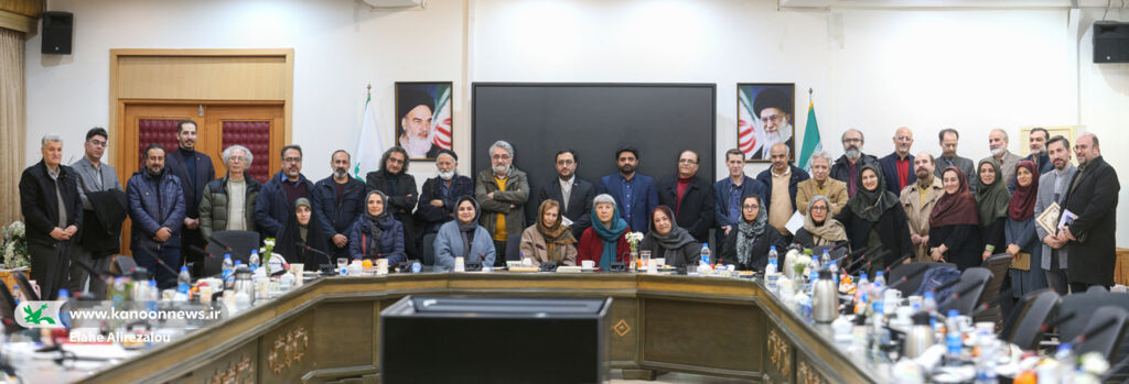 1257346 بهرهگیری از ظرفیتهای کانون در نهاییسازی سند هنرهای تجسمی