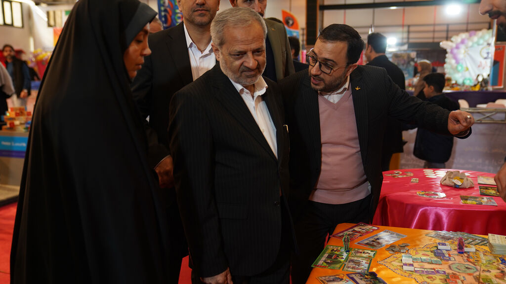 مسوولیت کانون پرورش فکری در حوزه اسباب بازی حمایتی، هدایتی و نظارتی است