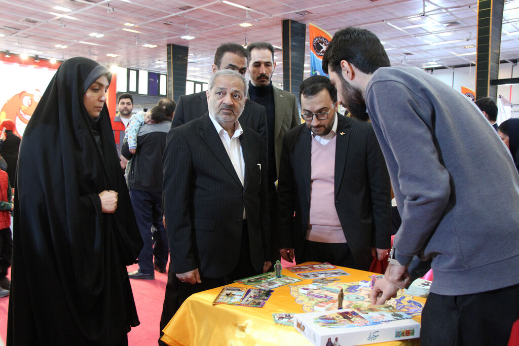 1258236-2 مسوولیت کانون پرورش فکری در حوزه اسباب بازی حمایتی، هدایتی و نظارتی است