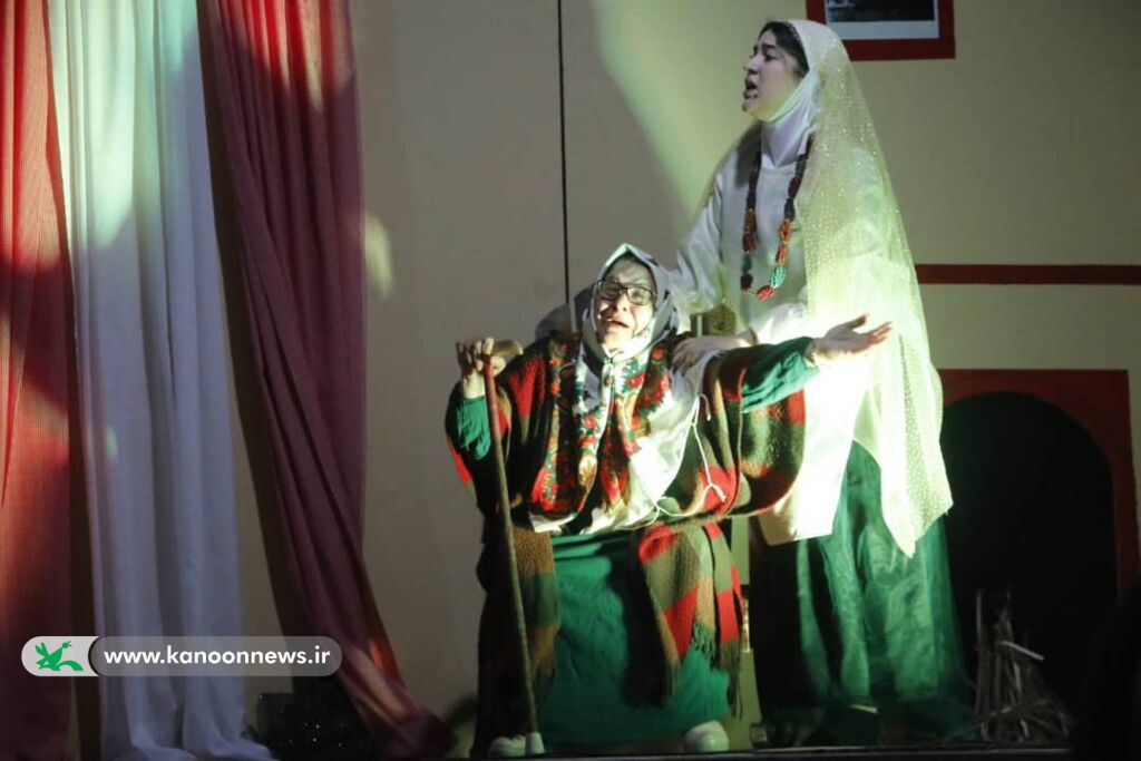 1264007 اجرای چهار نمایش در کانون استانهای قزوین، اصفهان، اردبیل و کهگیلویه و بویراحمد