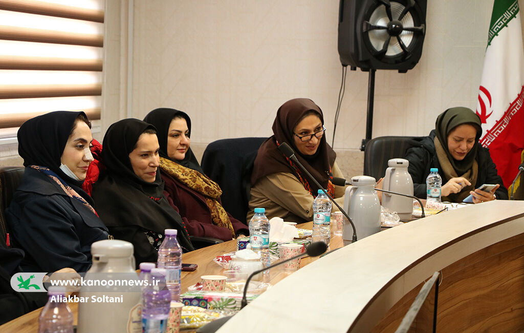 گردهمایی کارشناسان ادبی کانون برگزار شد/ تبادل تجربه‌های ادبی