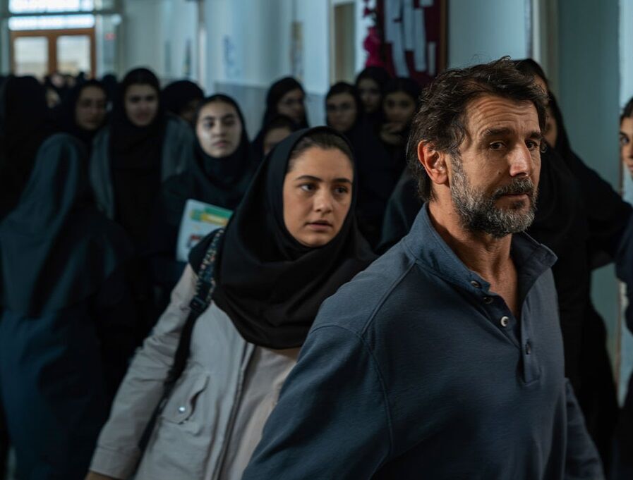 نمایش برخط «زیبا صدایم کن» در فیلم‌نت