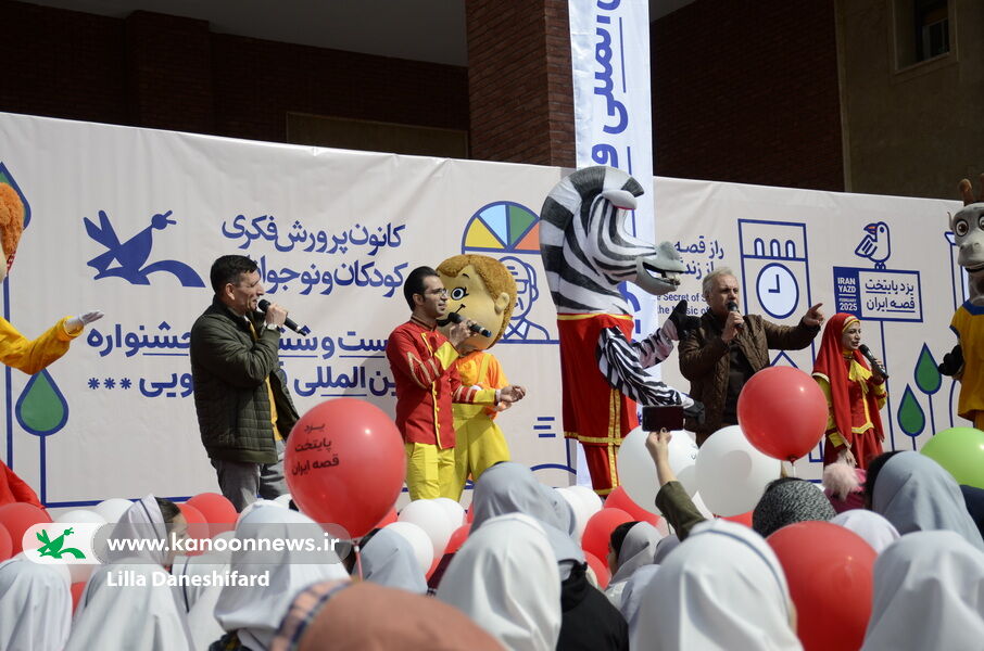 1271785-5 یزدیها پای نقل شیرین قصهگویان ایران و جهان نشستهاند