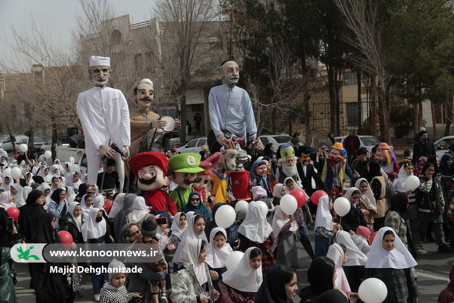 جای مهدی آذریزدی در جشنواره قصه‌گویی خالی است