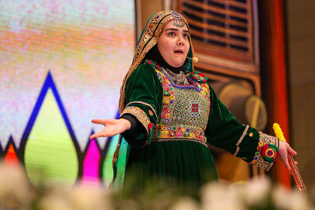 1272209-3 رقابت برای کسب جایزه جهانی ایثار و مقاومت جشنواره بینالمللی قصهگویی