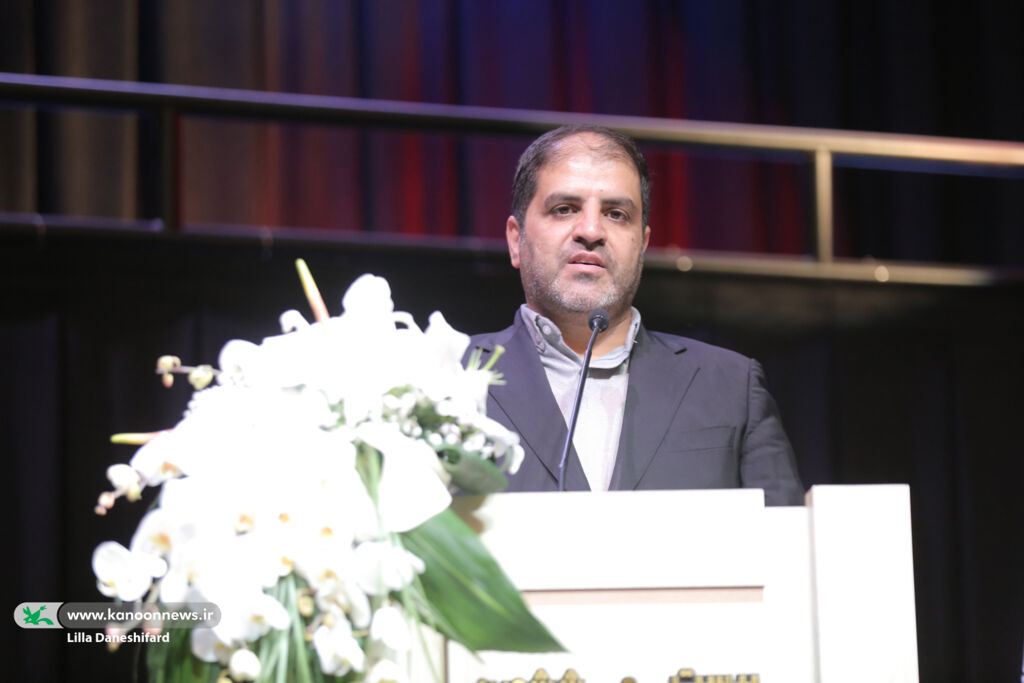 1273319-5 پایان جشنواره بینالمللی قصهگویی با جایزه و شور و خاطرهبازی در یزد