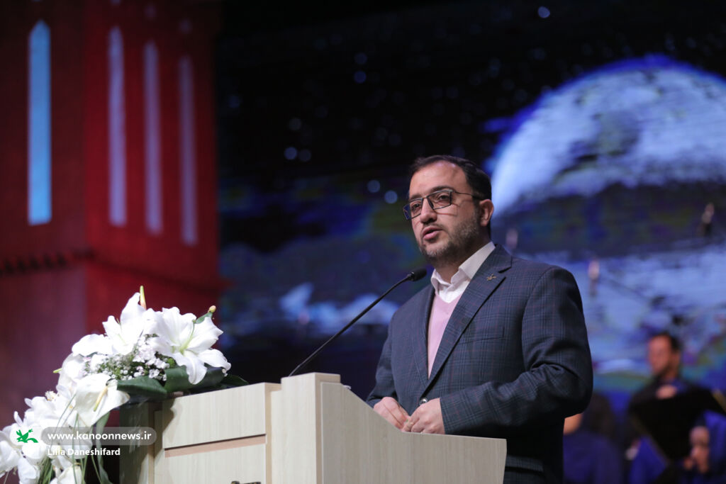 1273330-5 پایان جشنواره بینالمللی قصهگویی با جایزه و شور و خاطرهبازی در یزد