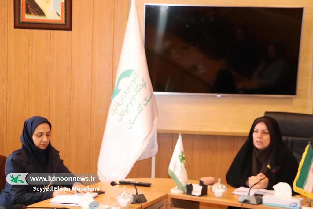 1275996 آغاز بهکارمربیان جدید کتابخانههای سیار در کانون گلستان