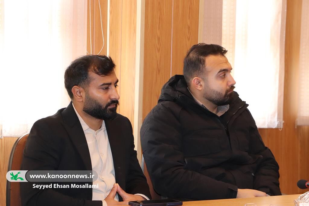 1275997 آغاز بهکارمربیان جدید کتابخانههای سیار در کانون گلستان