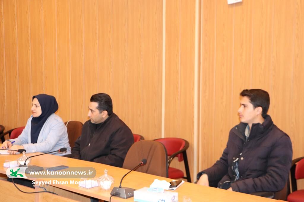 1276001 آغاز بهکارمربیان جدید کتابخانههای سیار در کانون گلستان