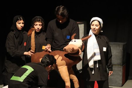 نمایش «ببو» در مرکز رفسنجان روی صحنه رفت