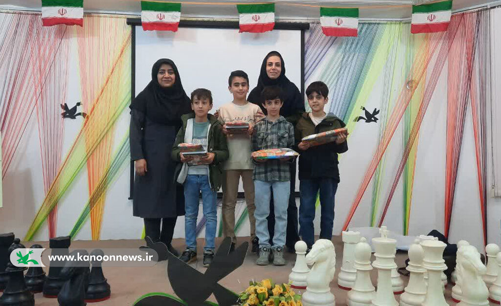 1276367-1 ویژهبرنامه «پلاک ۴۶» در اردکان برگزار شد