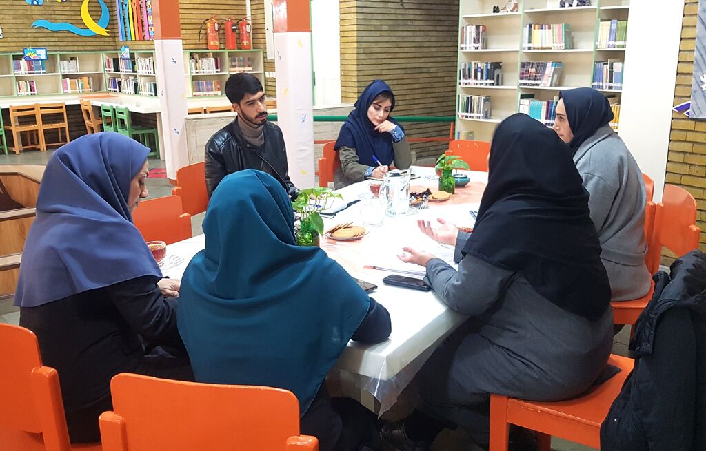 1276372-1 جلسه هماندیشی مرکز ۲۱ تهران با شهرداری منطقه ۸