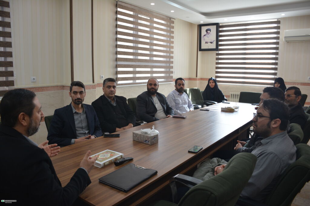 1276417-1 دیدارعلیرضا خضری فرد مدیر کل کانون استان قم با نیروهای حفاظت فیزیکی استان