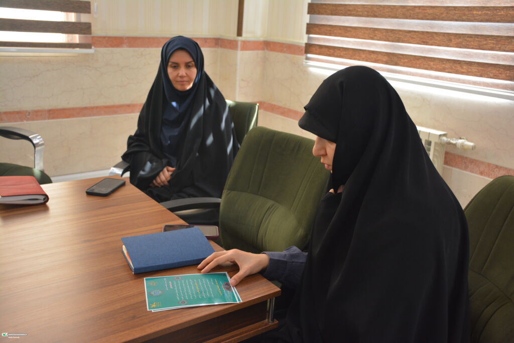 1276421-1 دیدارعلیرضا خضری فرد مدیر کل کانون استان قم با نیروهای حفاظت فیزیکی استان