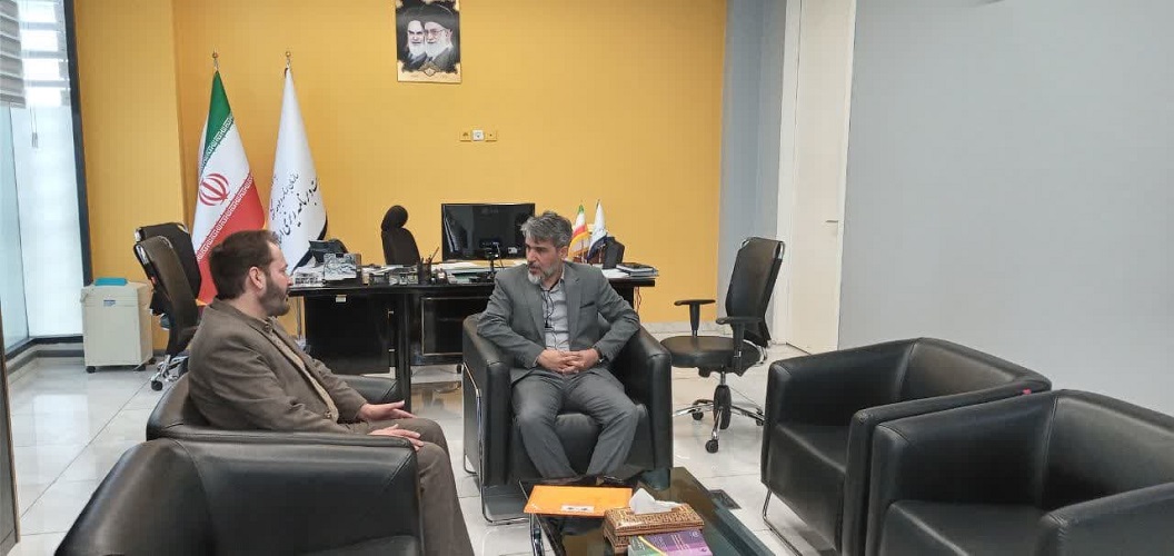 1276721-2 دیدار مدیرکل کانون با رئیس سازمان مدیریت و برنامهریزی استان اصفهان