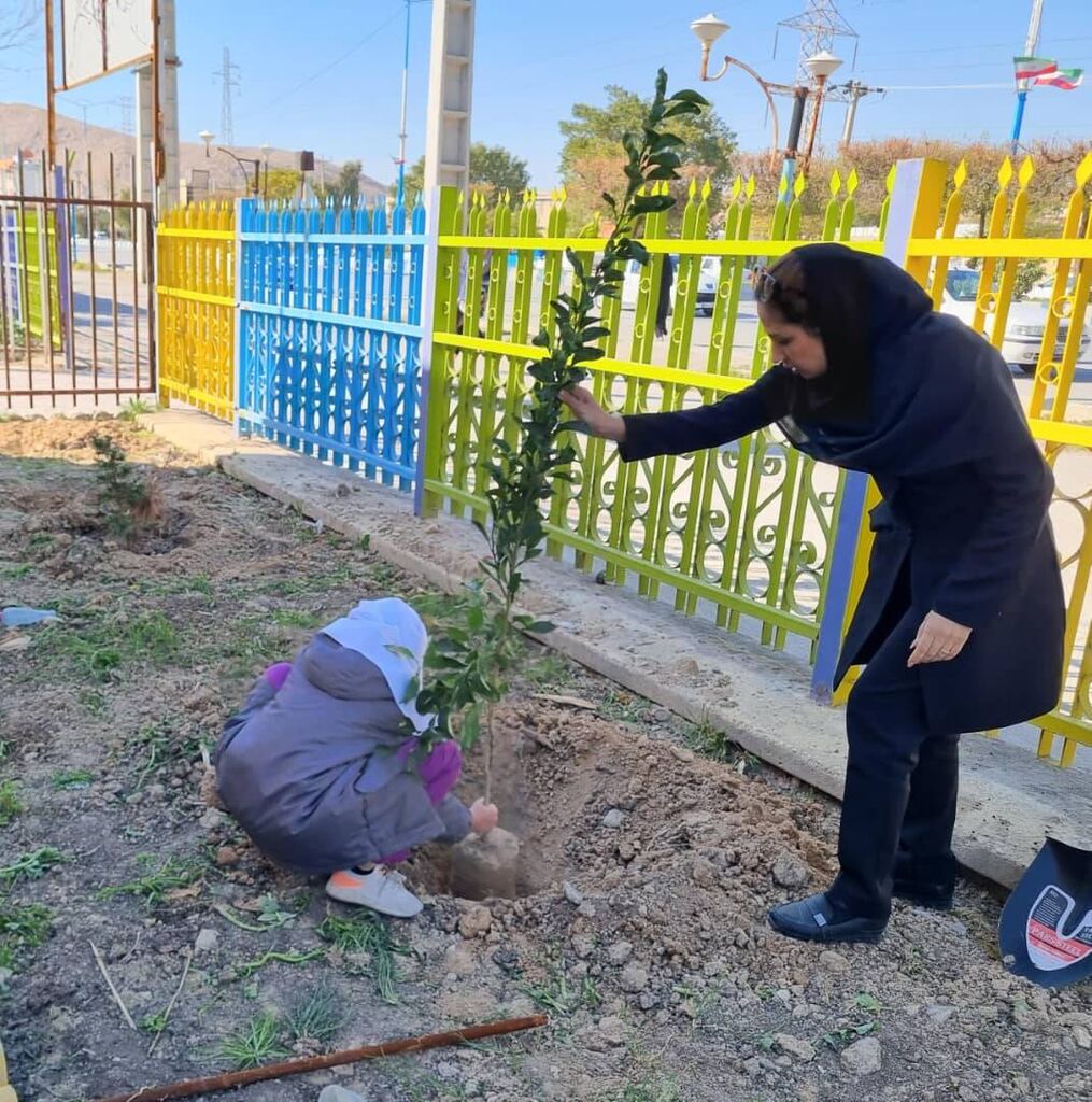 ویژه برنامه‌های مراکز فرهنگی کانون پرورش فکری کهگیلویه و بویراحمد در روز درختکاری