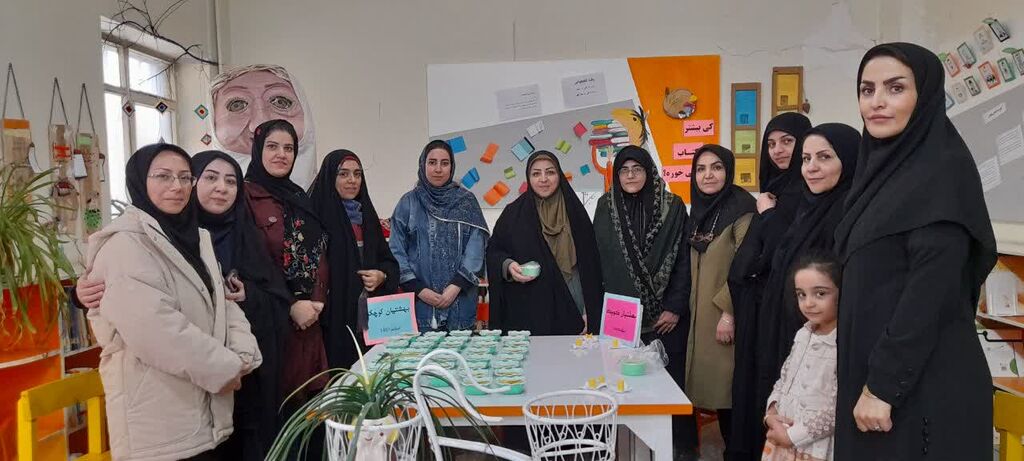 کافه کتاب نوجوانان در مرکز 3 کانون همدان افتتاح شد