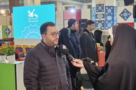 بازدید مدیرعامل کانون از غرفه کانون استان تهران در نمایشگاه بین‌المللی قرآن