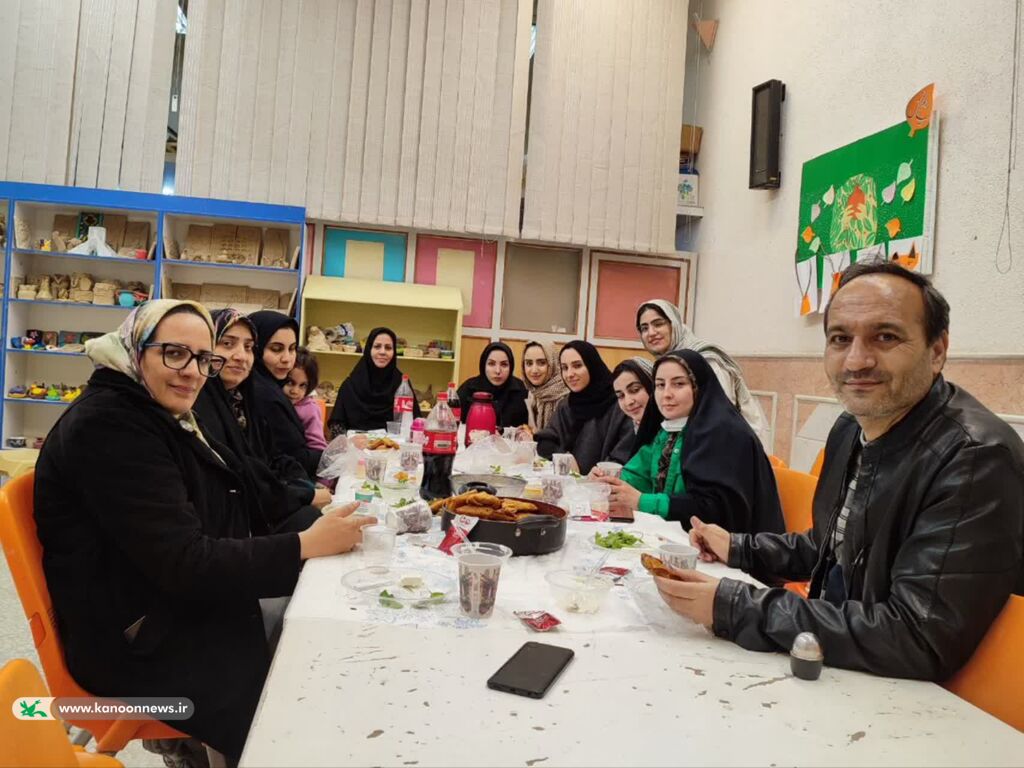 «طلوع سحر» ویژه برنامه افطاری کتابخانه فرهنگی هنری شماره ۷ استان قم