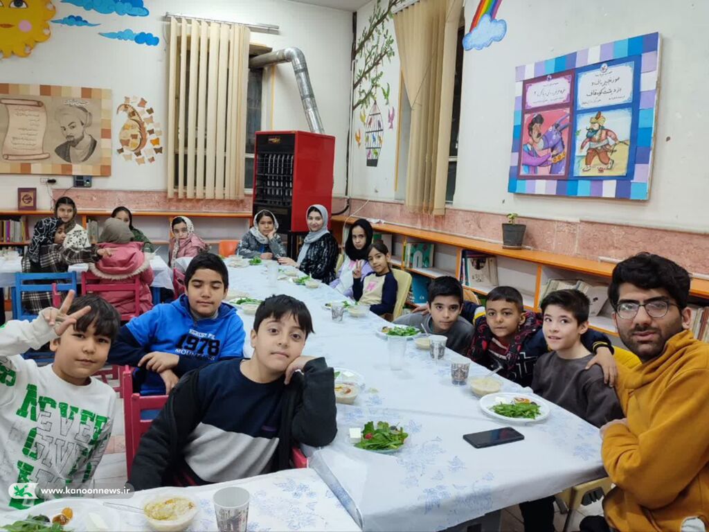 «طلوع سحر» ویژه برنامه افطاری کتابخانه فرهنگی هنری شماره ۷ استان قم