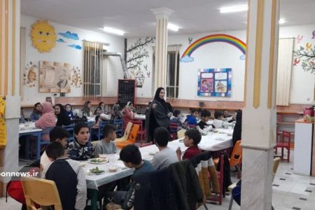 «طلوع سحر» ویژه برنامه افطاری کتابخانه فرهنگی هنری شماره ۷ استان قم