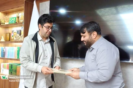 تجلیل از برگزیدگان مسابقه کتابخوانی نماز در کانون لرستان