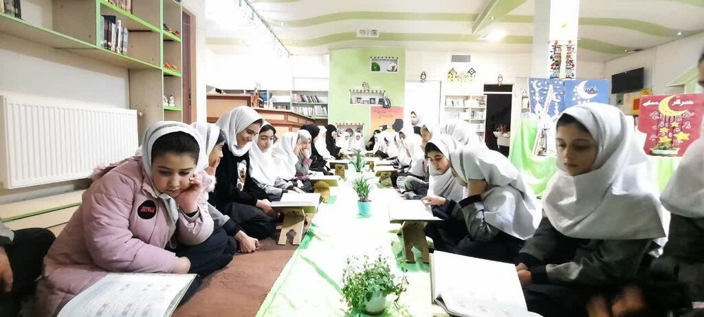 1278682-2 اجرای برنامه "ماه میهمانی خدا" در مراکز همدان