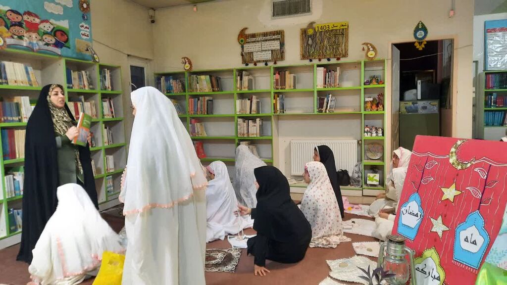 1278684-2 اجرای برنامه "ماه میهمانی خدا" در مراکز همدان