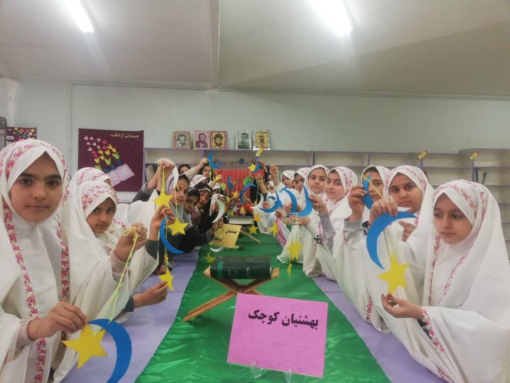 1278685-5 اجرای برنامه "ماه میهمانی خدا" در مراکز همدان