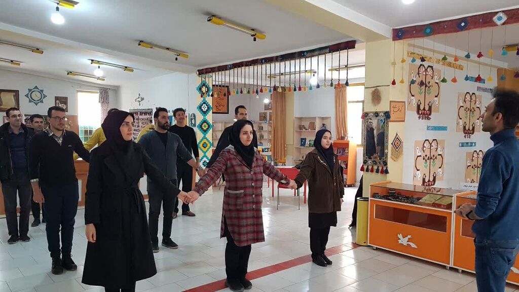 1278781-2 برگزاری دوره پنجروزه آموزشی بدو خدمت برای مربیان جدیدالورود کانون کرمانشاه