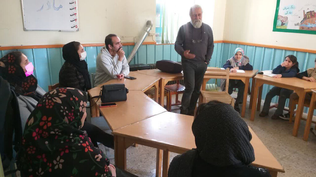 1278817-1 کارگاه شاهنامهخوانی در مرکز فرهنگیهنری گرمسار برگزار شد