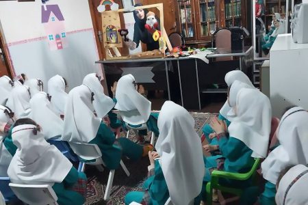 نمایش عروسکی گل اومد بهار اومد در شهرستان نوشهر به روی صحنه رفت