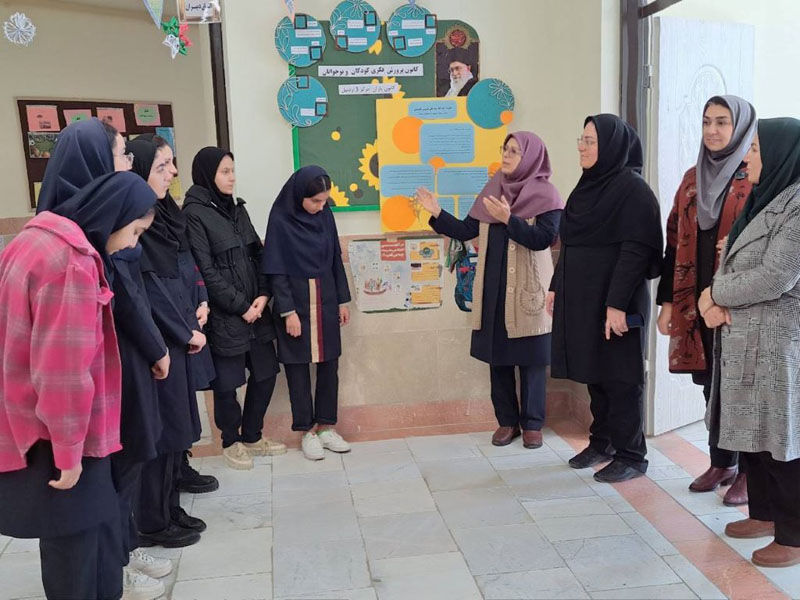 1278858-2 کانونیاران در ارتقای برنامههای پرورشی مدارس نقشآفرینی میکنند