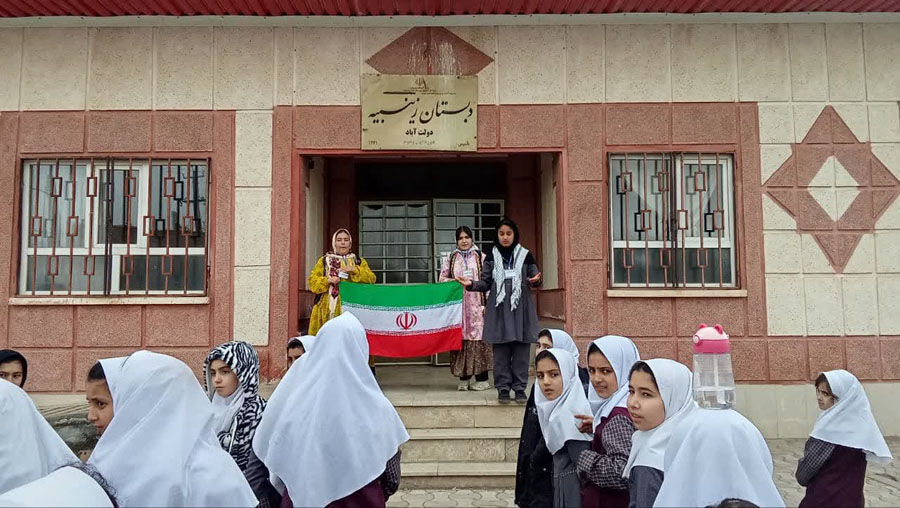 1278860-2 کانونیاران در ارتقای برنامههای پرورشی مدارس نقشآفرینی میکنند