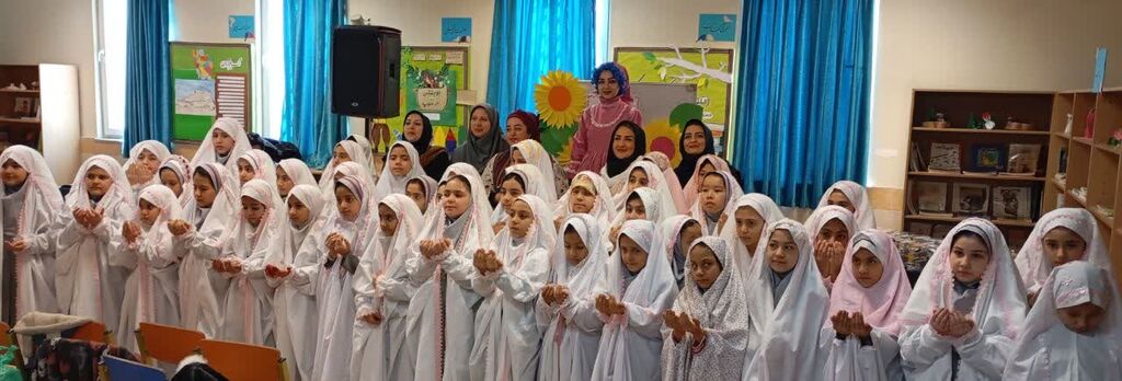 1278962-1 برگزاری آیینهای افطاری در مراکز فرهنگی و هنری کانون استان قزوین