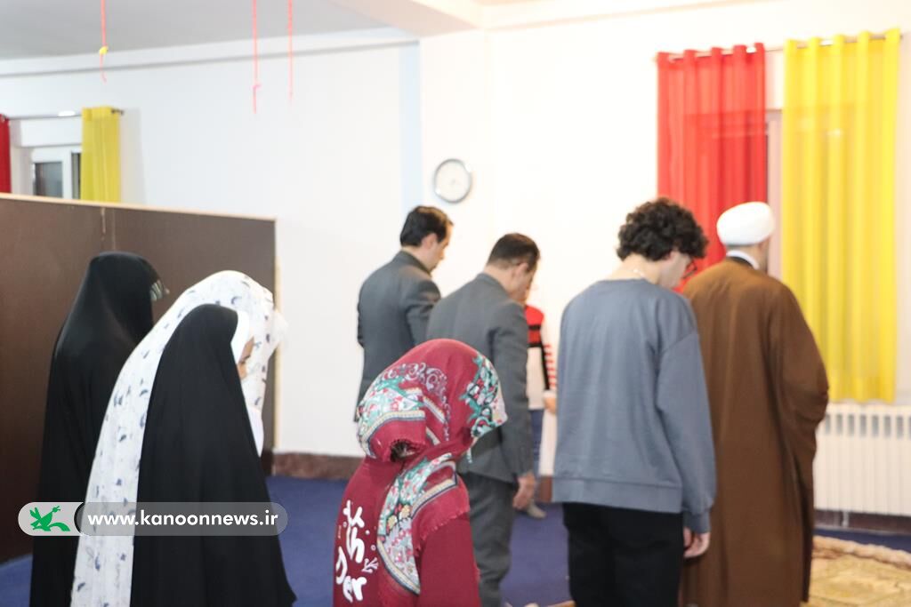 1279036-1 ضیافت افطار همراه با روزهاولیها در مجتمع فرهنگی هنری گرگان