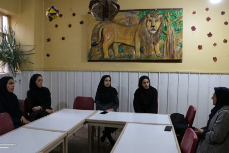 بررسی راهکارهای ارتقای کارگاه‌های هنری، در نشست کارشناس هنری استان سمنان با مربیان شاهرود و بسطام