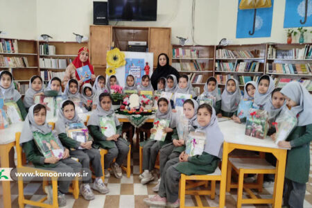 طرح ۱۴ کتاب ۱۴ روزِ بهاری در یزد آغاز شد