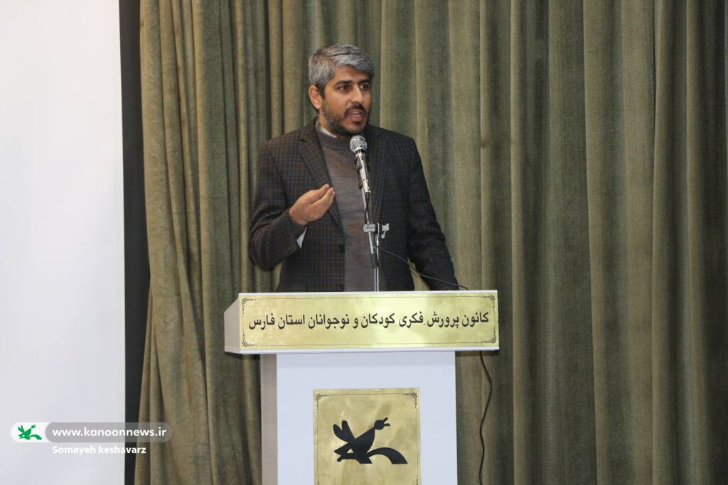 1279487-1 افتتاح باشگاه ادبی سیمرغ در کانون فارس