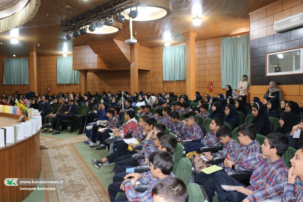 1279491-1 افتتاح باشگاه ادبی سیمرغ در کانون فارس