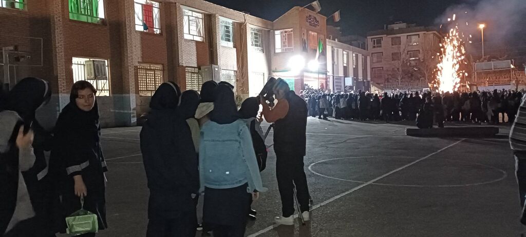 1280161-2 حضور خانه نجوم استان در مدارس استان