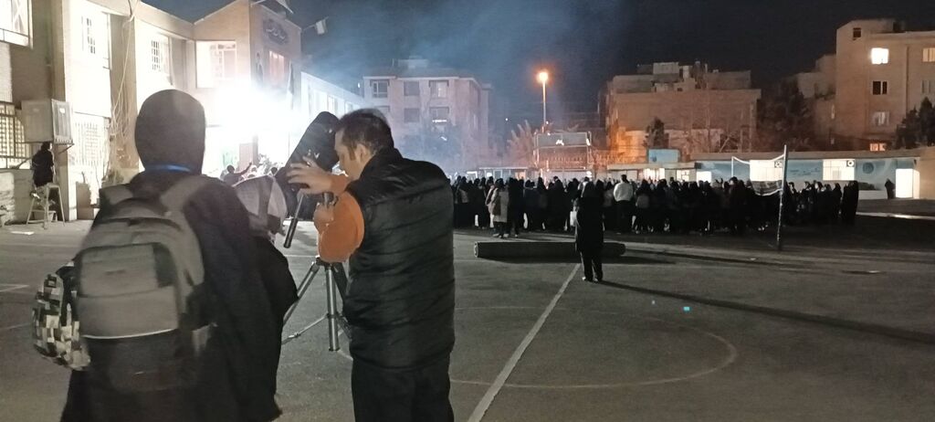 1280162-2 حضور خانه نجوم استان در مدارس استان